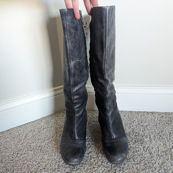 UGG Kendrick High Boots Distressed Grey Leather sz 9.5 - Picture 2 of 10